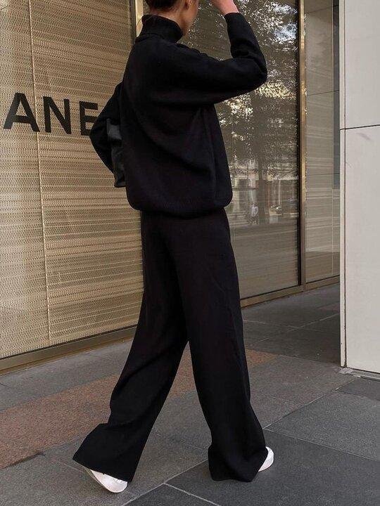 Veron Knitted Casual Suit