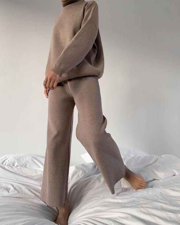Veron Knitted Casual Suit