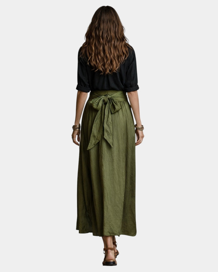 Dione | Midi skirt + complimentary black shirt