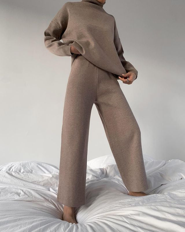 Veron Knitted Casual Suit