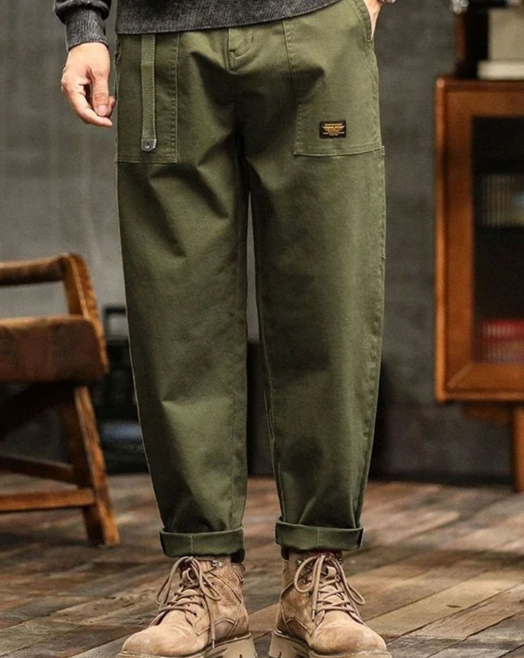 Men's Classic Straight-Fit Vintage-Inspired Cargo Pants - Army Green