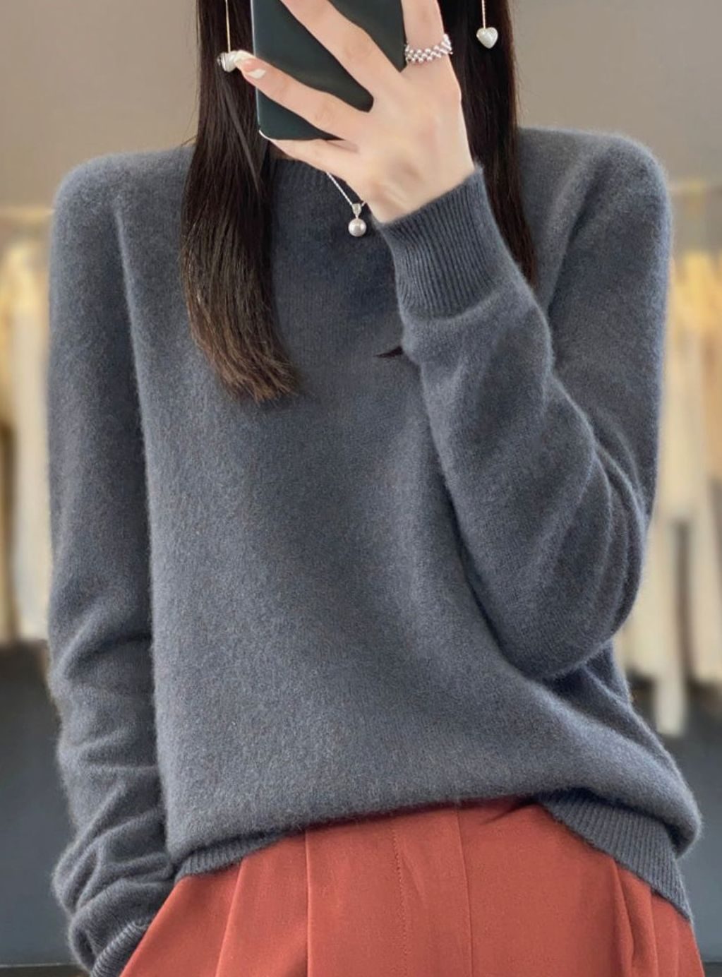 Men's Relaxed-Fit Crew-Neck Comfortable Sweater