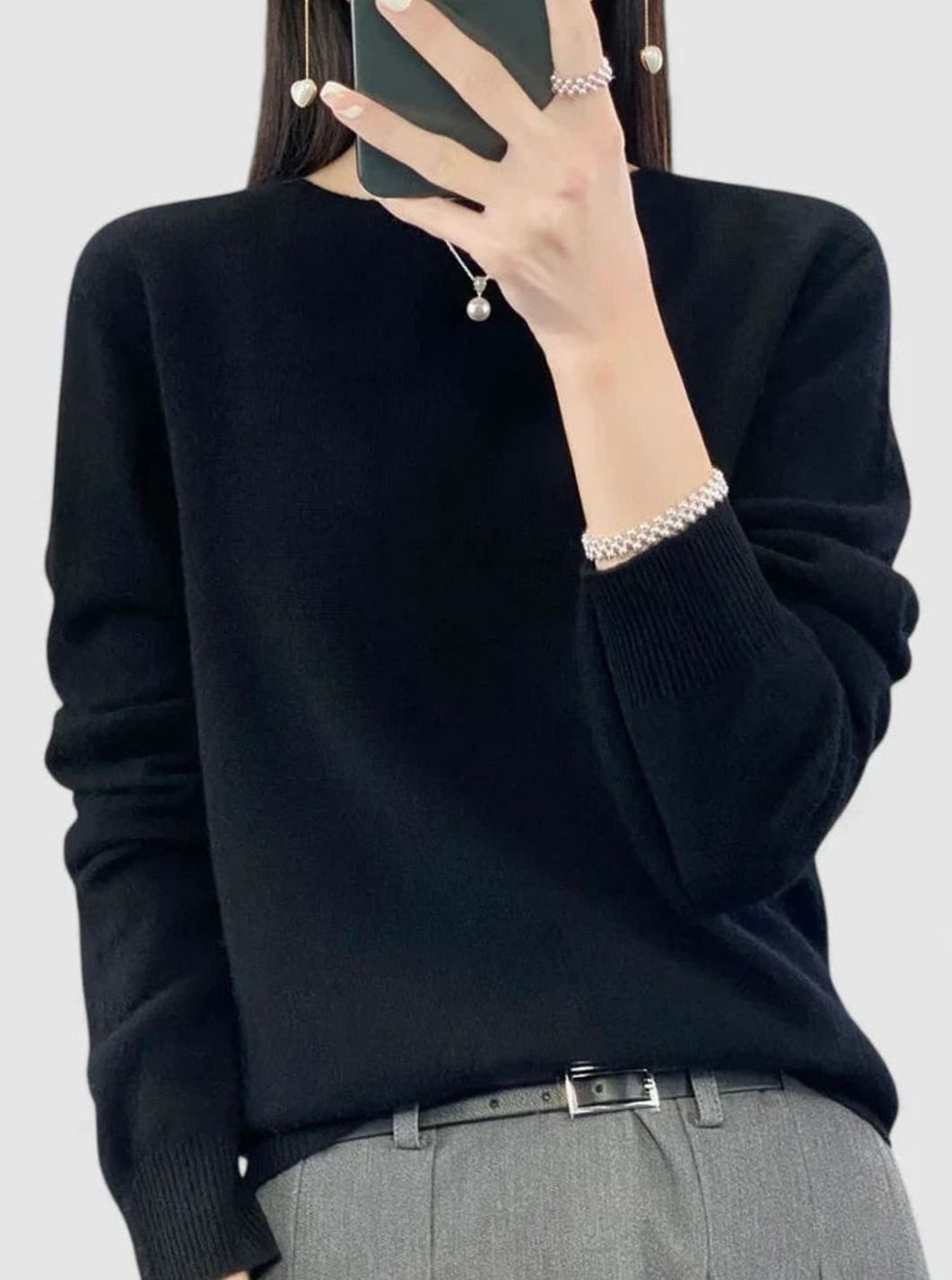 Men's Relaxed-Fit Crew-Neck Comfortable Sweater - Black