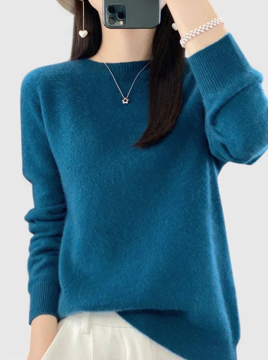 Men's Relaxed-Fit Crew-Neck Comfortable Sweater