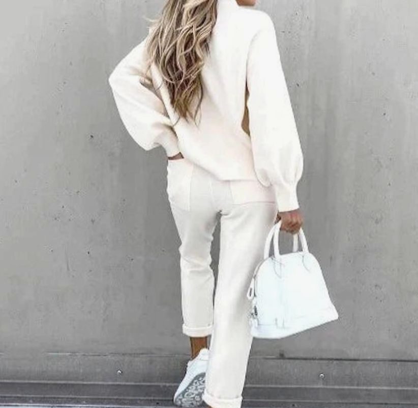 Women's Cozy Two-Piece Relaxed-Fit Crewneck Tracksuit Outfit