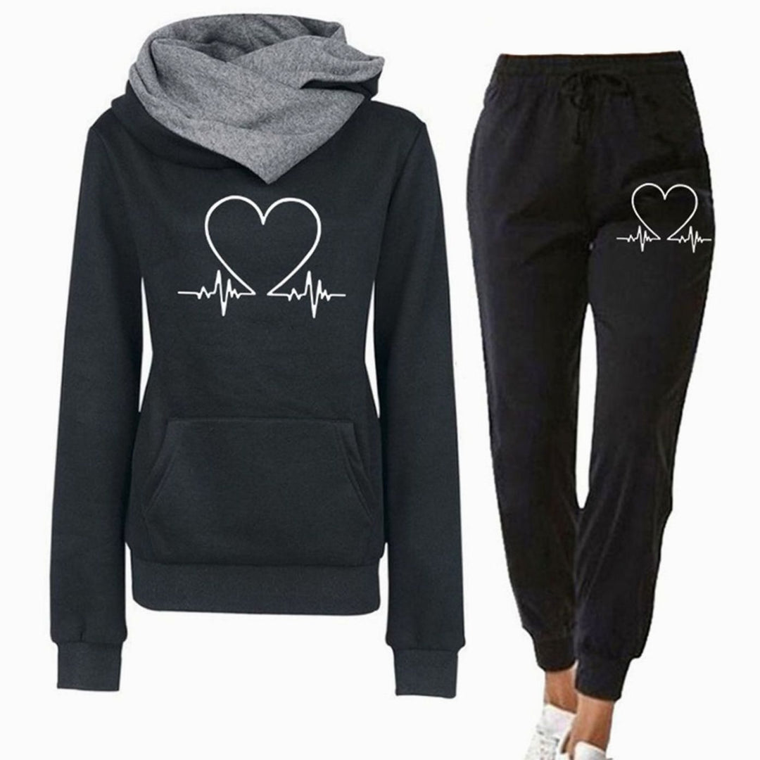 Women's Relaxed-Fit Heart-Print Two-Piece Tracksuit Hoodie Jogger Set - Black