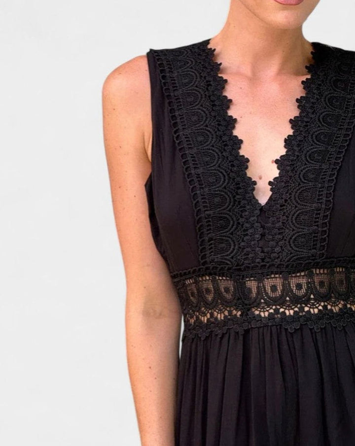 Women's V-Neck Sleeveless Crochet Lace Tiered Midi Dress