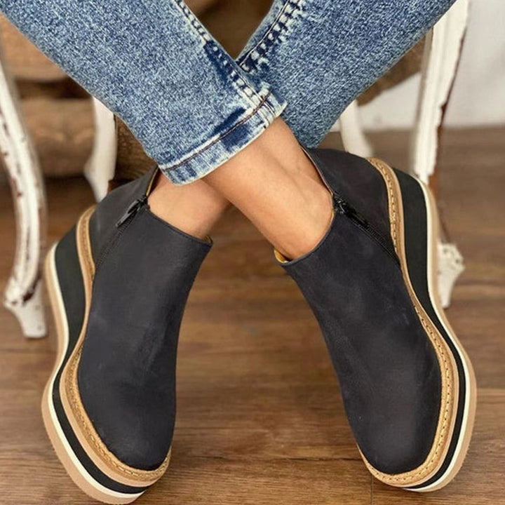 Women's Wedge Platform Side-Zip Ankle Boots - Black