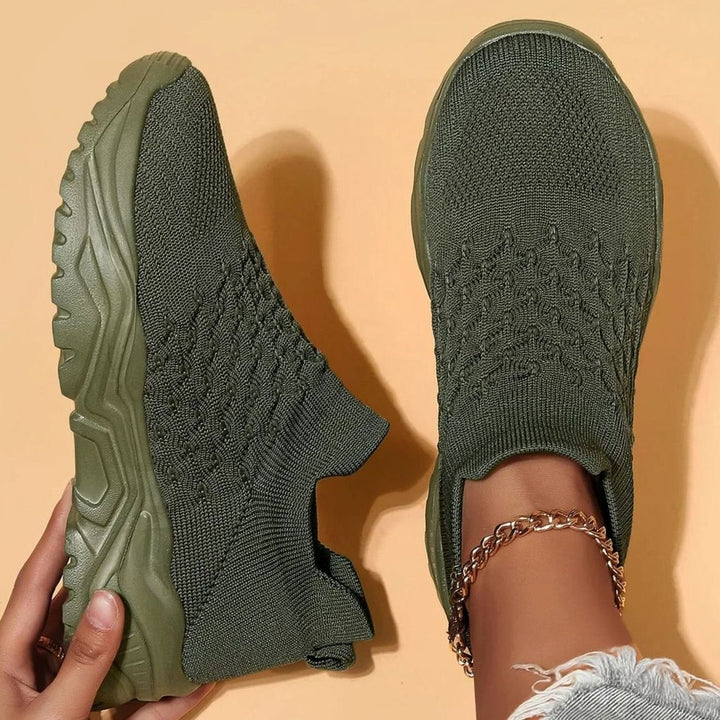 Women's Wide-Fit Knit Sock Slip-On Air Cushion Sneakers - 5